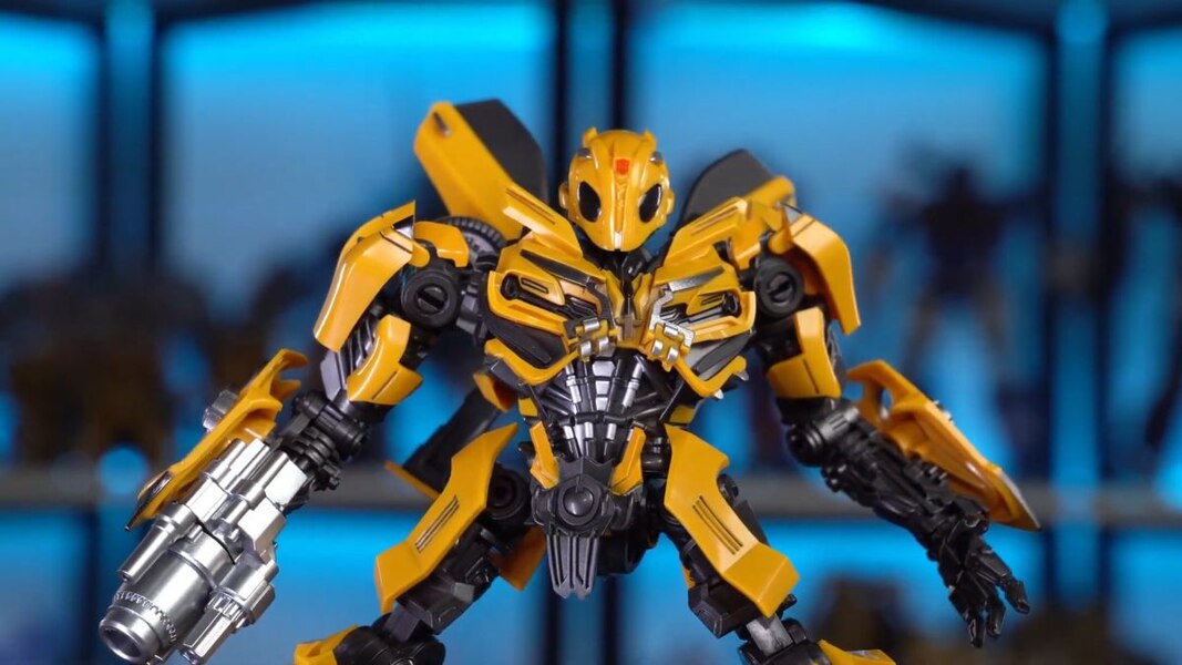 In Hand Image Of Trumpeter Transformers The Last Knight Bumblebee Smart Model Kit  (11 of 16)